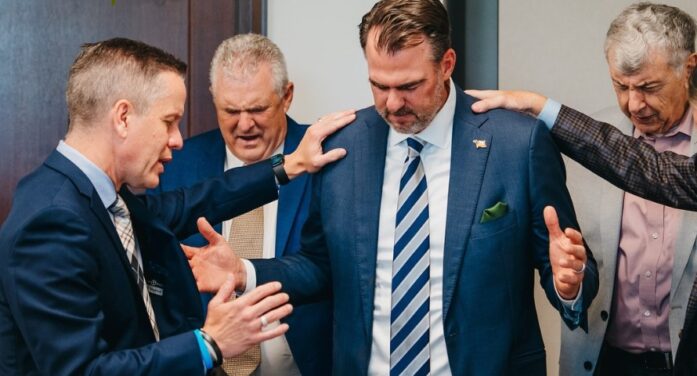 Christian Governor Kevin Stitt Gov Stitt: Oklahoma Is Pro-Life, Defunds Planned Parenthood; The Lord is the God of the USA Revival with Steven Andrew Restores God’s Favor!
